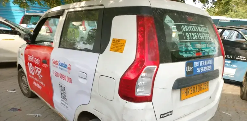 SastaSundar wrap on a cab in Delhi NCR